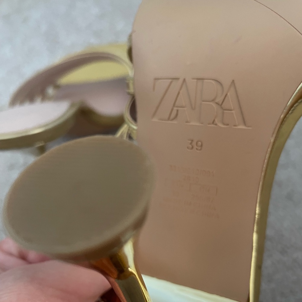 Shoes Zara.